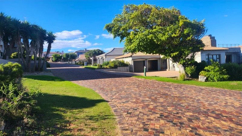 To Let 4 Bedroom Property for Rent in Mossel Bay Golf Estate Western Cape